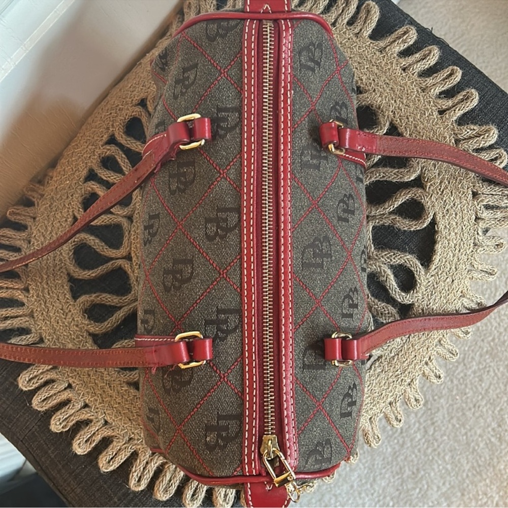 DOONEY & BOURKE Vintage Y2K Canvas and Leather Barrel Shoulder Bag - Picture 3 of 9